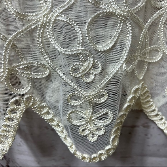 Nwt Torrid Lace Insert Embroidered Sleeveless Top - Picture 5 of 9